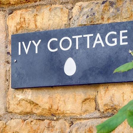Ivy Cottage 水上伯顿 外观 照片
